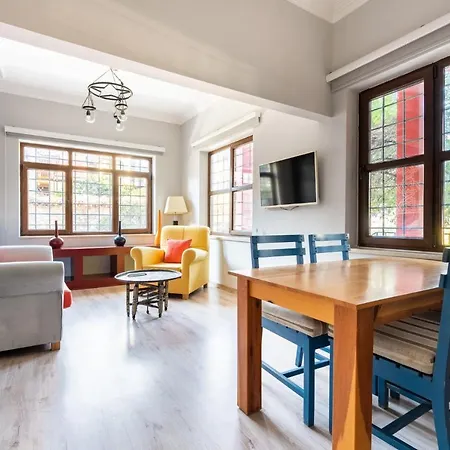 Apartment Fascinating Flat Near Hadrians Gate Antalya